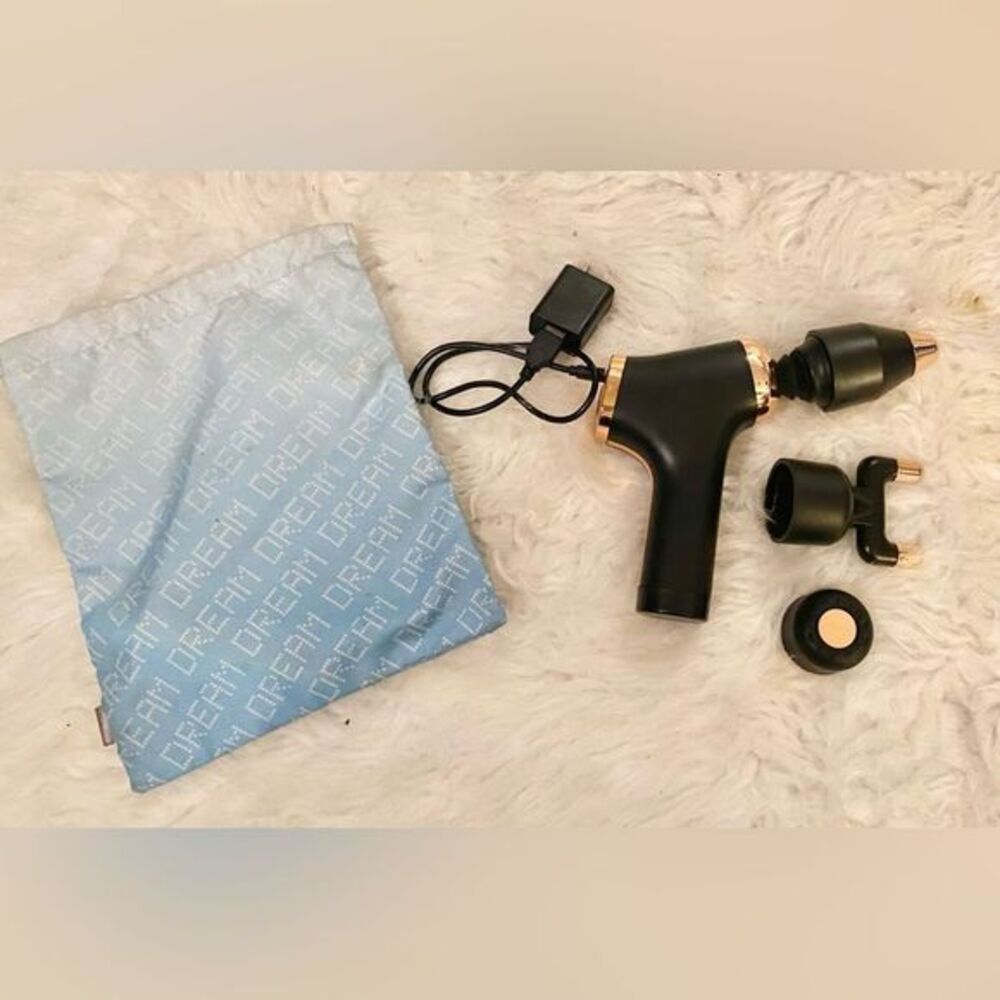 Massage Gun w/ 3 attachments, a charging cord, USB plug and bag